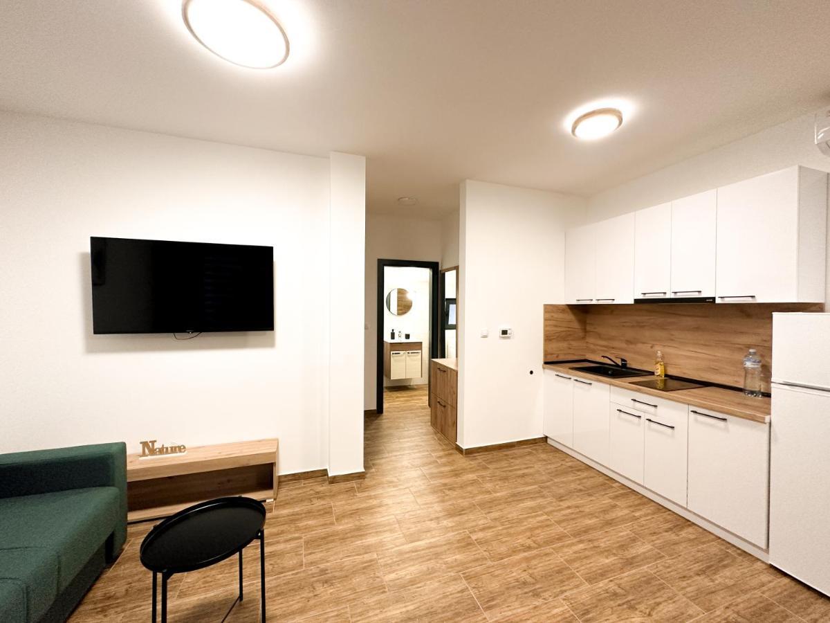 Kiko Apartmani Lux Ζρένιανιν Εξωτερικό φωτογραφία